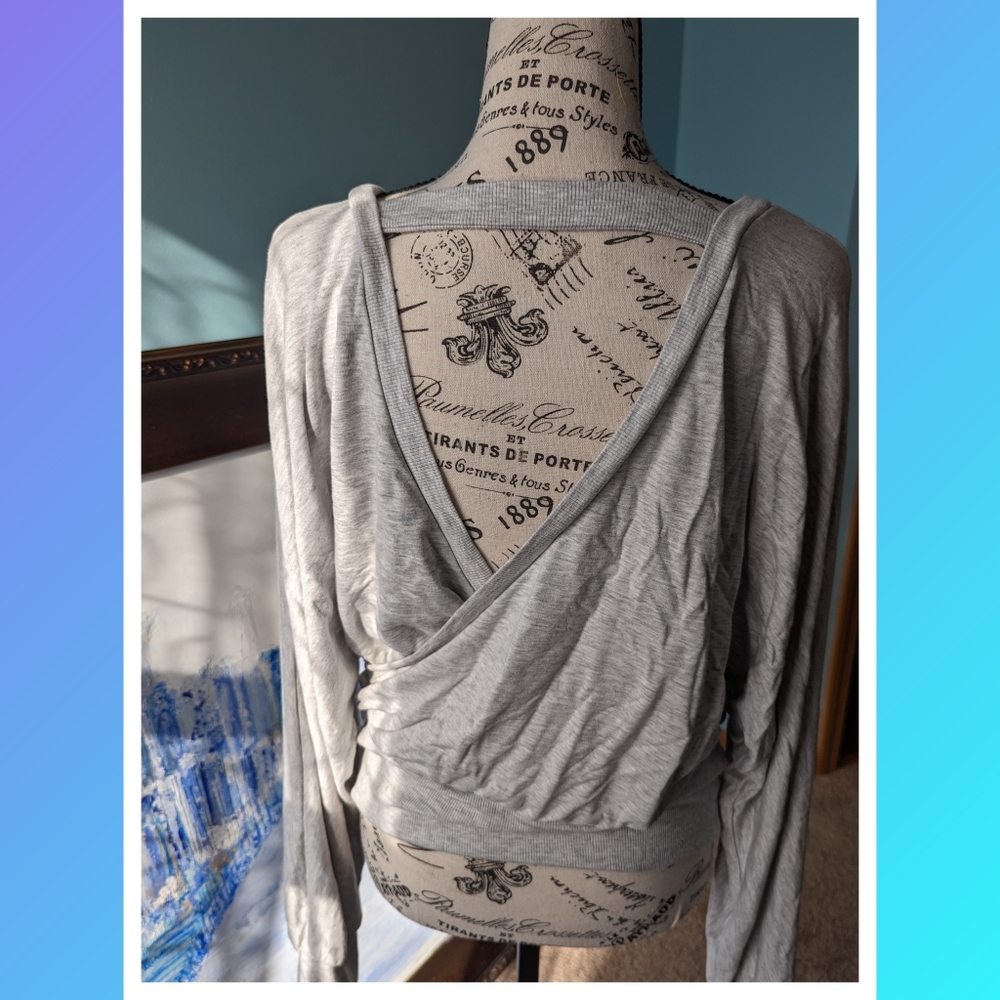 Express Wrap Sweatshirt - Picture 2 of 10